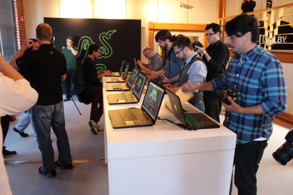 How Razer’s New Ultrathin Gaming Laptop Compares To A MacBook Air