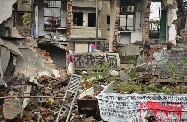 Chinese Protest Houses Defy Progress