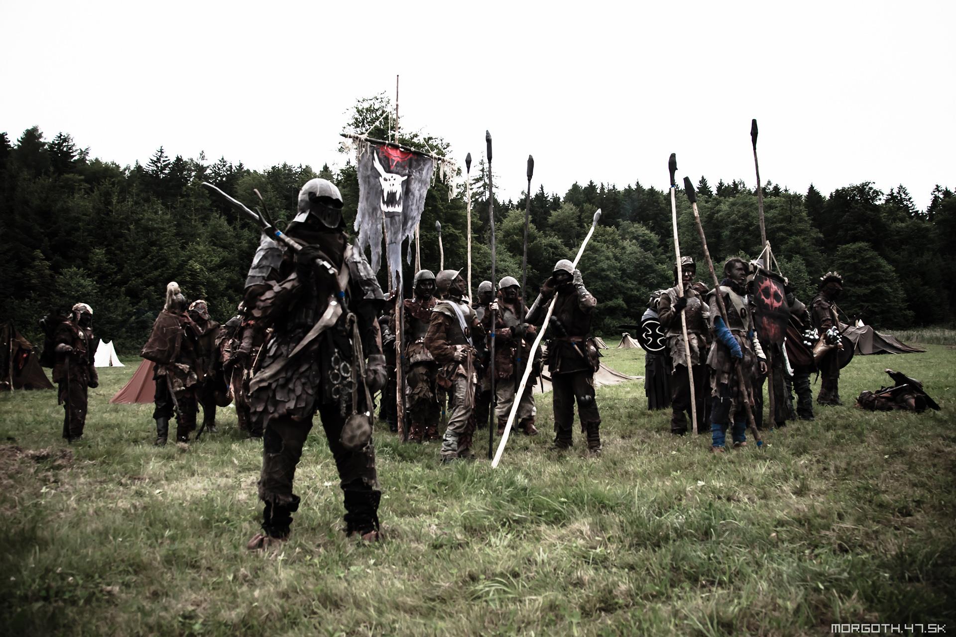 Mad Europeans Re-Enact Lord Of The Rings Battles In Full Armour