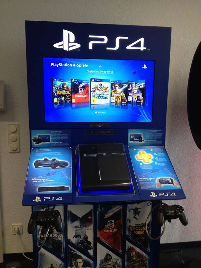 Sony’s PS4 Demo Consoles Look Great