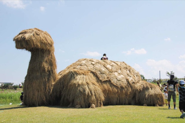 Japan’s Straw Beasts Are Huge, Wonderful And Highly Flammable