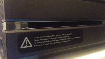You Can Remove The Sticker On The Front Of Your Xbox One, You Know