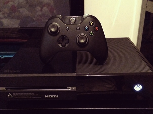 You Can Remove The Sticker On The Front Of Your Xbox One, You Know
