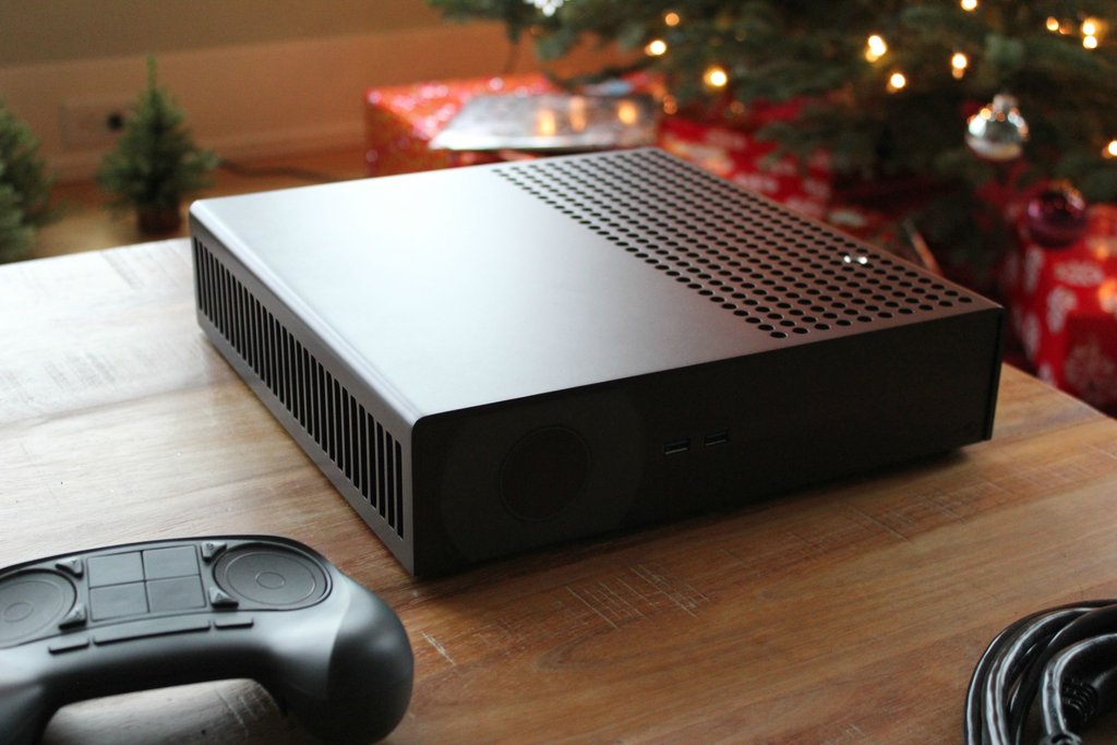 Valve’s Steam Machine Delivered To Homes, Gets Unboxed