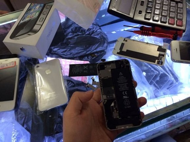 This Is What Happens To Your Discarded iPhone