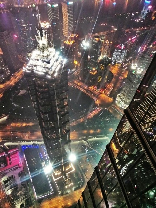 Two Chinese Guys Copied That Insane Shanghai Tower Climb