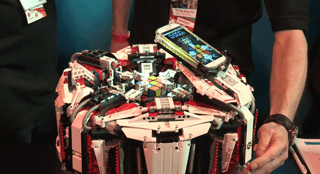 LEGO Robot Breaks Rubik’s Cube World Record, Looks Badass Doing It