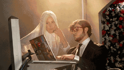 Lady Gaga Loves Minecraft