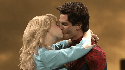 Learn How To Kiss With Spider-Man And Gwen Stacy