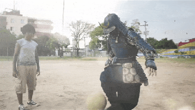 Samurai Dazzles With Soccer Tricks