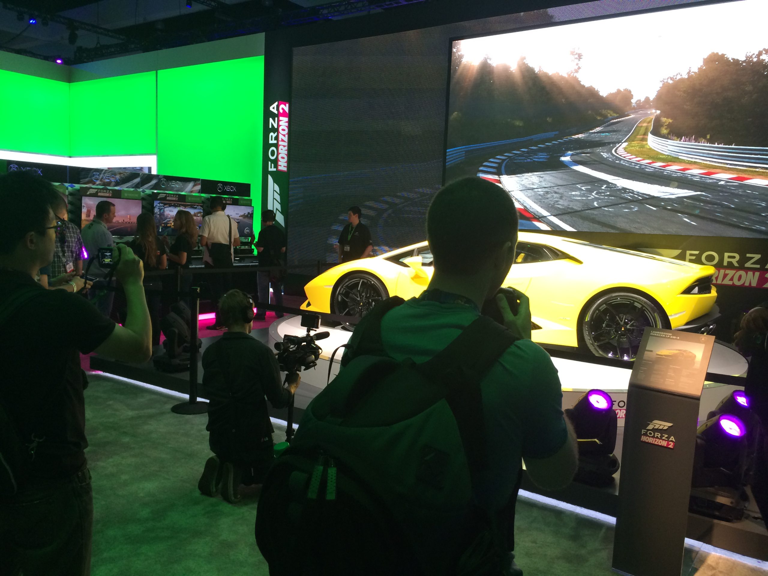 Pictures Of People Taking Pictures Of Things At E3 2014