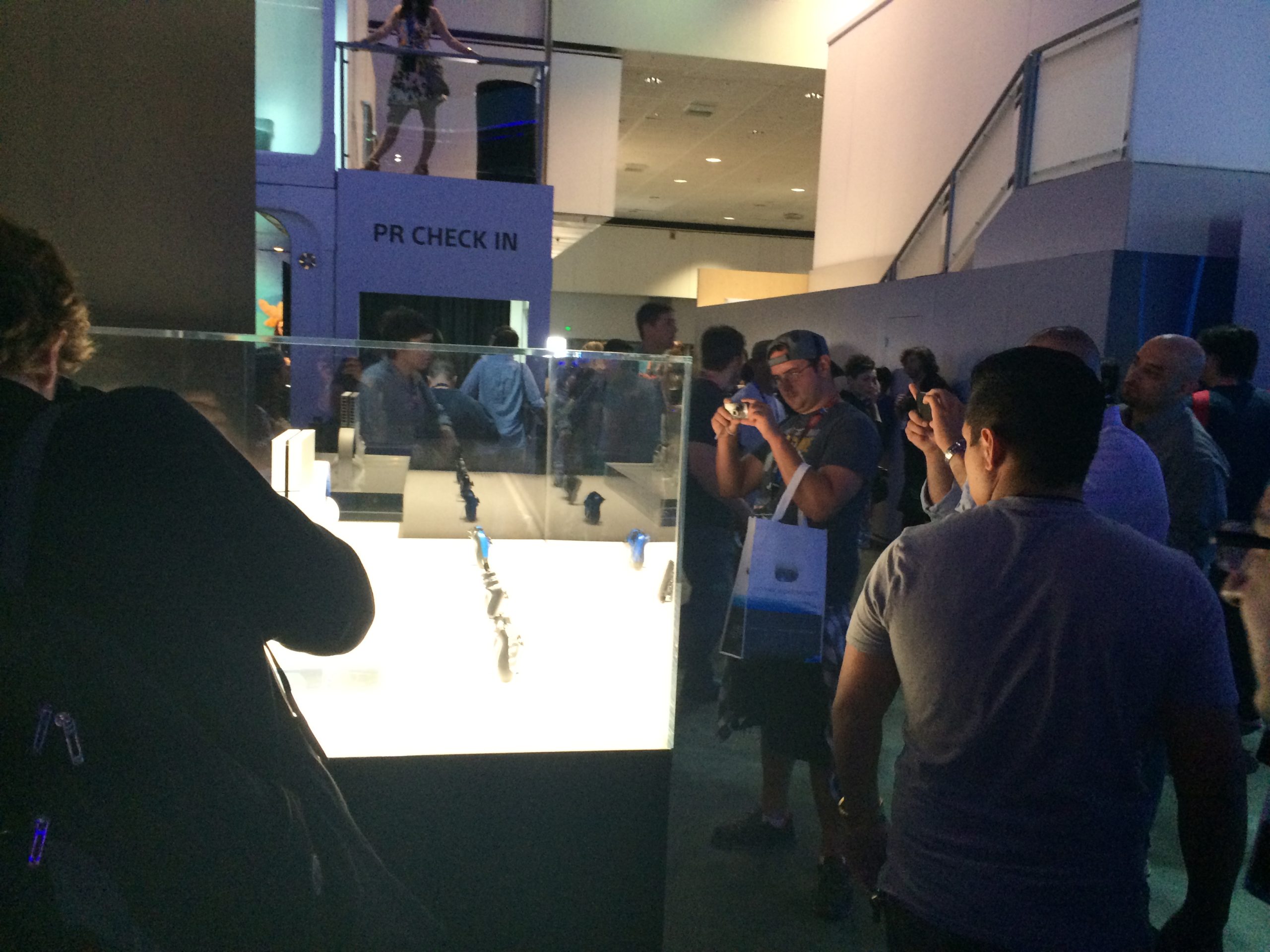 Pictures Of People Taking Pictures Of Things At E3 2014