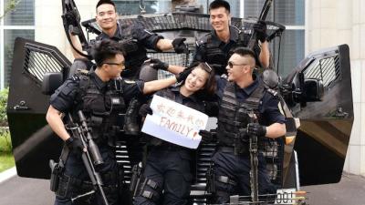 Chinese SWAT Team Recruits With Smiles And Crossbows