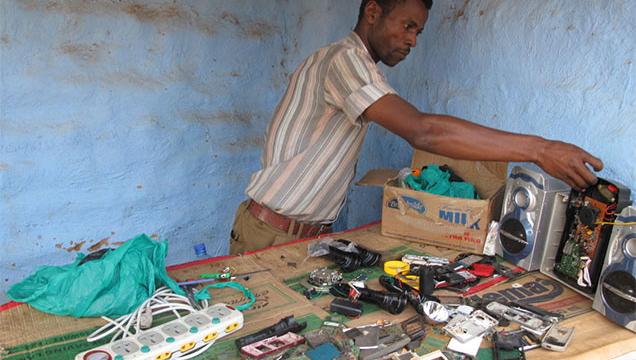 Refugee Makes A Living Using An Old PS2