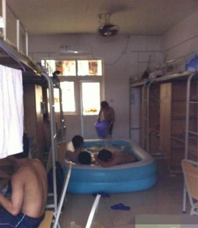 Every Dorm Room Should Come With An Inflatable Pool