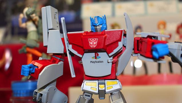 The PlayStation Optimus Prime Transformer Looks Glorious