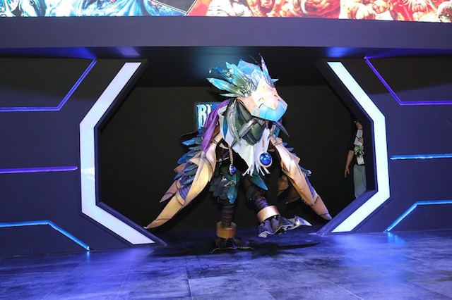 Giant World Of Warcraft Bird Wins Cosplay Competition