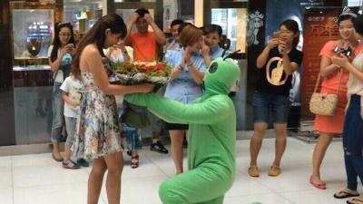 Cactuar Proposes To Girlfriend