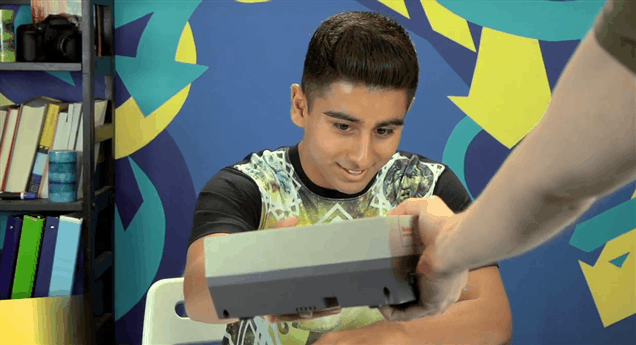Teens React (Surprisingly Well) To An Ancient Nintendo Console