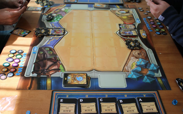 Thanks To Bootleggers, There’s An Actual Hearthstone Card Game