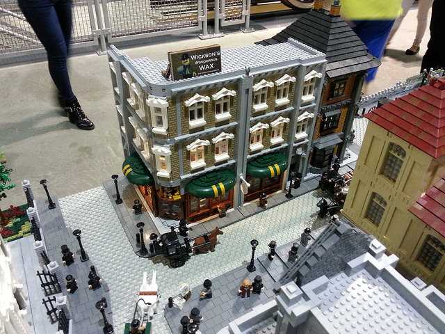 Victorian Era LEGO London Is Massive