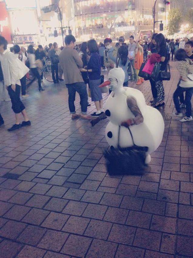Olaf From Frozen Hanging Out In Tokyo