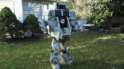 MechWarrior Baby Will Destroy Your Home, Eat Your Lollies