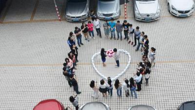 Wedding Proposal With 99 iPhones Turned Into One Pricey Rejection