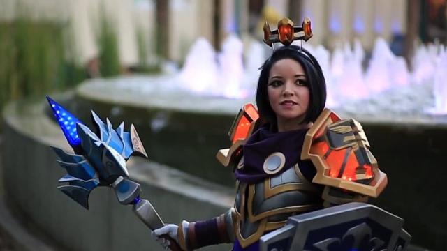 Cosplayer Beats WoW’s Loot Drops By Building Her Own Armour
