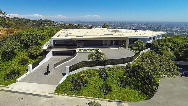 Minecraft’s Creator Buys The Most Expensive House In Beverly Hills