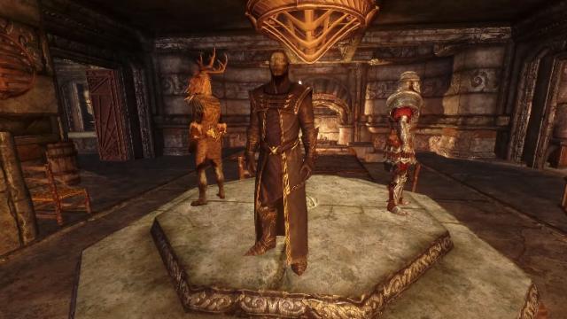 Skyrim Disguises Let You Walk Around Doing Whatever