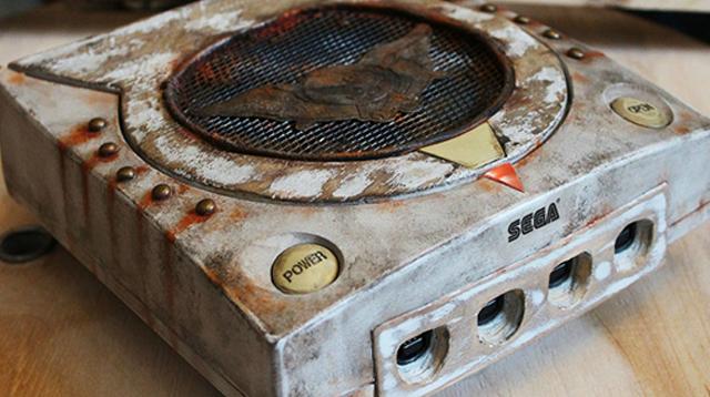 Custom Dreamcast Is A Tribute To One Of Its Most Iconic Games