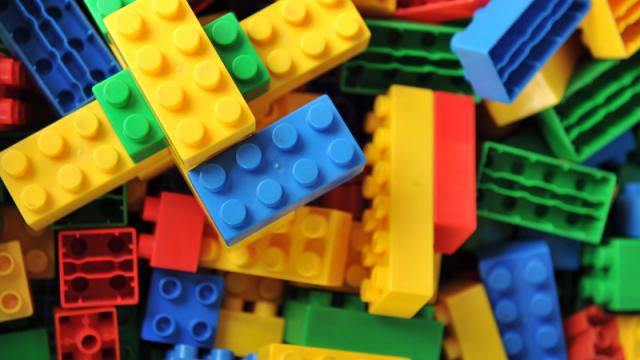 Artist Ai Weiwei Claims Censorship After LEGO Denies Bricks For Melbourne Exhibition