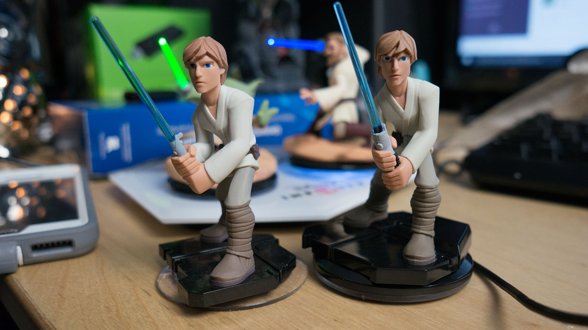 Disney Releases The Coolest Star Wars Infinity Figures In The Most Annoying Way Possible