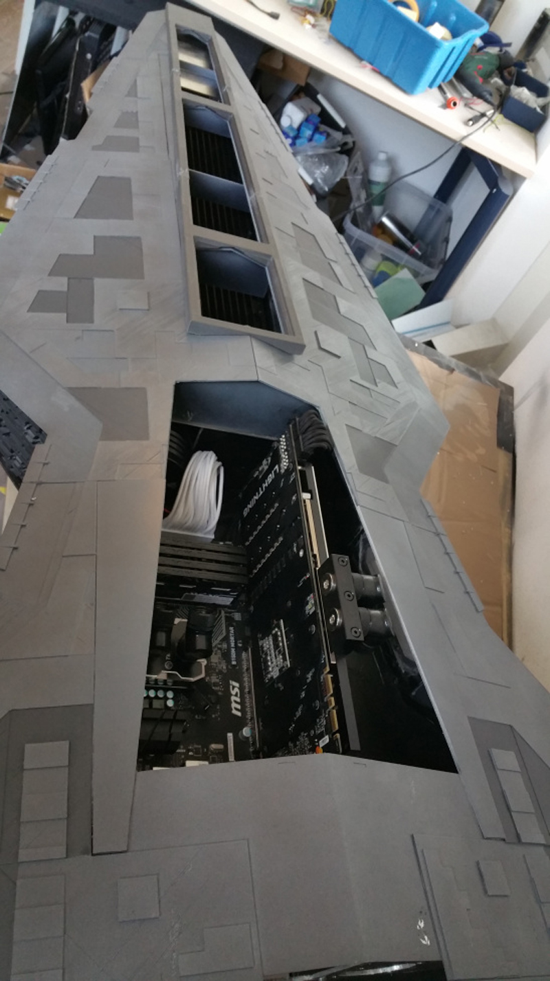 There’s A PC Hiding Inside This Huge Star Destroyer