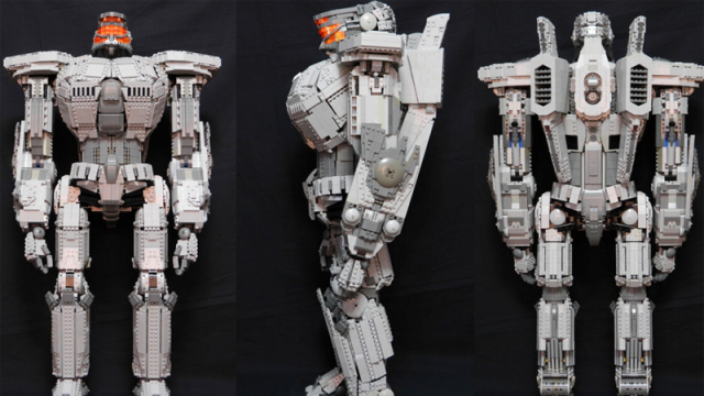 5000-Piece Pacific Rim Jaeger Would Smash Any LEGO Town