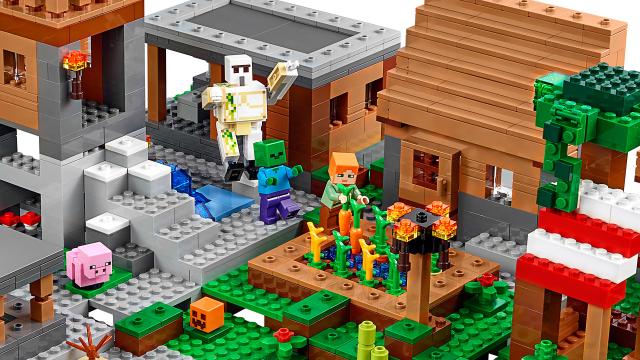 LEGO Minecraft: The Village (21128) 1600 pieces BRAND NEW