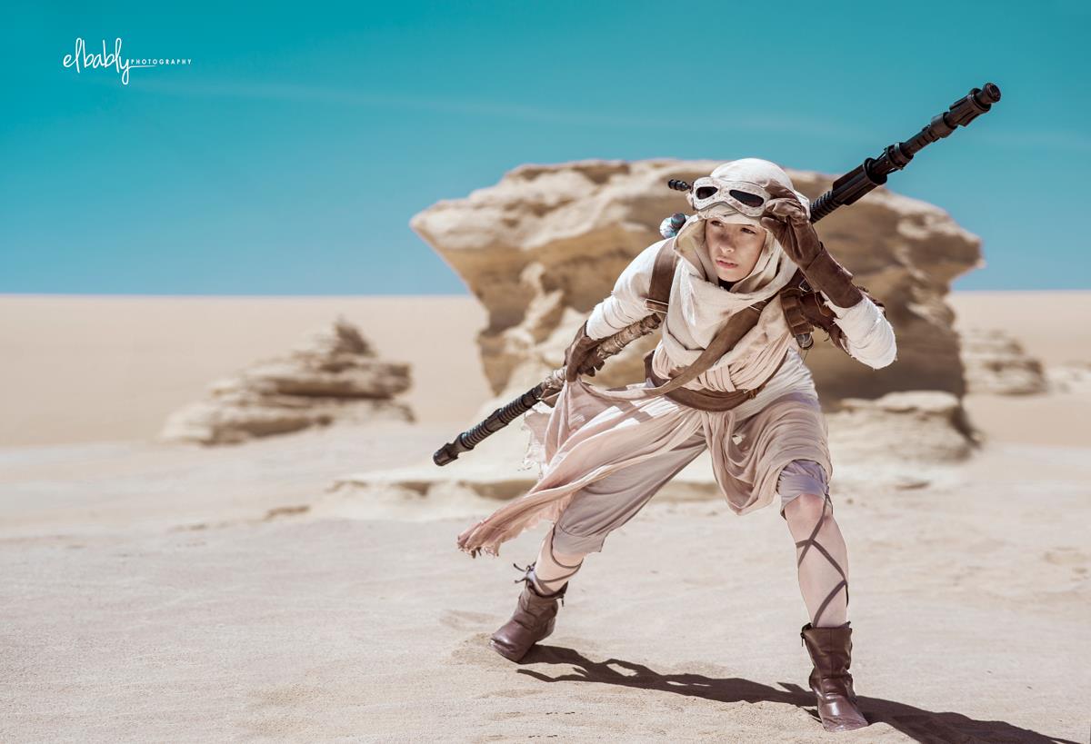 Fantastic Force Awakens, Journey Cosplay Needed An Actual Desert