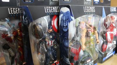 Toy Time Plays With Marvel Legends’ Giant-Man Build-A-Figure Series