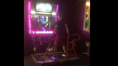 Guy At Local Arcade Bends Space-Time With His Feet