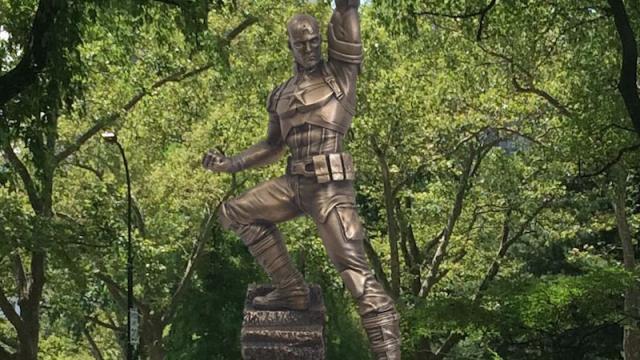 That Big-Arse Captain America Statue Will Be Altered To Honour Joe Simon And Jack Kirby, Too