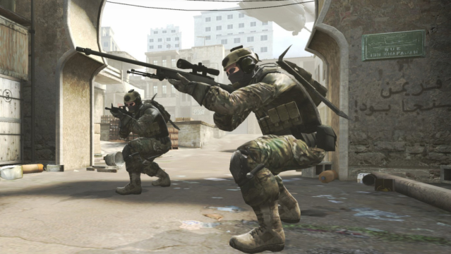 Counter-Strike Pro Obliterates Other Team Without Using Crosshair