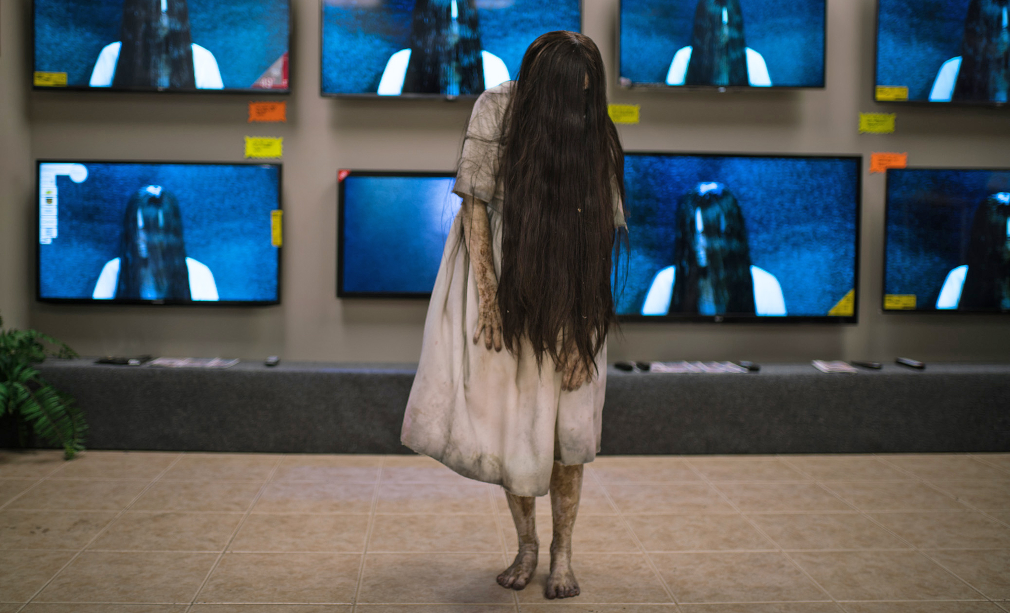 The Ring Girl Crawls Out Of Department Store TV, Frightens Shoppers