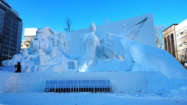 Final Fantasy 7 Remade As A Huge Snow Sculpture 