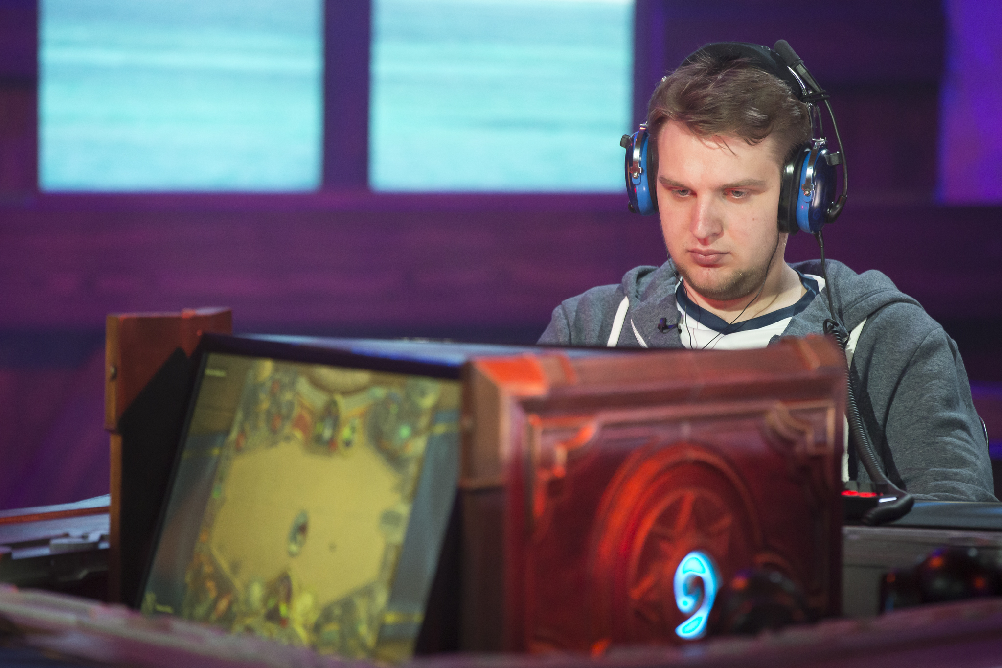 Hearthstone Playoffs Will Be Held In Sports Bars, Which Presents Some Problems