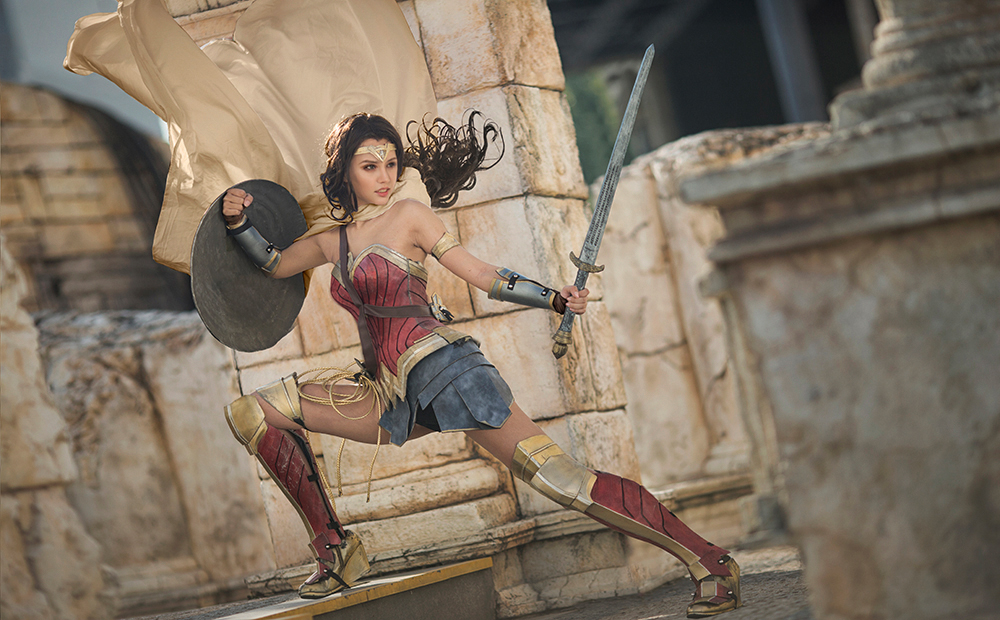 Wonder Woman Cosplay Is Ready For The Big Screen