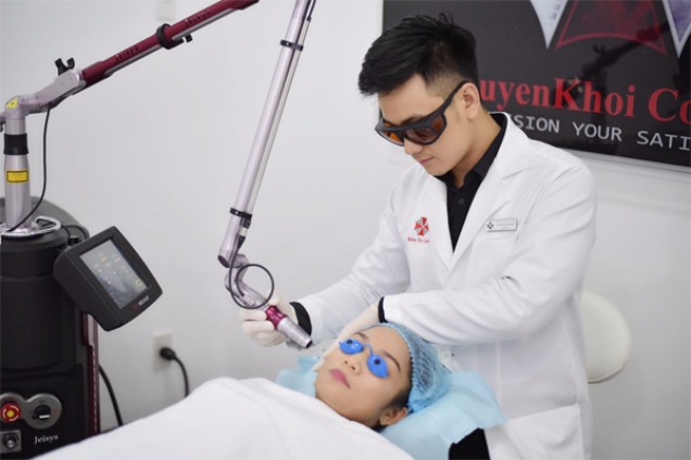 Resident Evil’s Umbrella Corporation Logo Is A Terrible Choice For A Skin Clinic