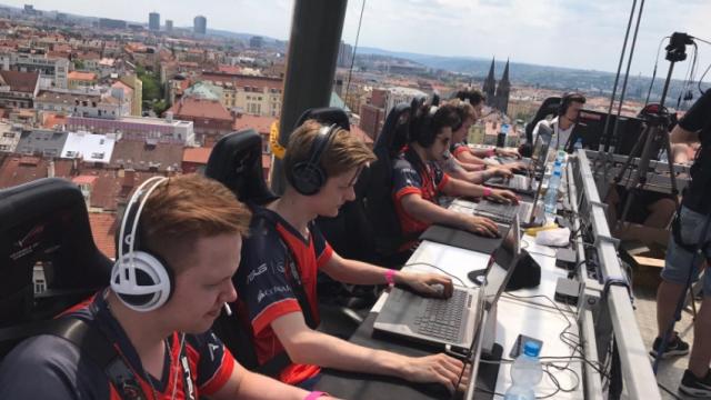 A Pro Counter-Strike Match Suspended 30 Feet In The Air By A Crane