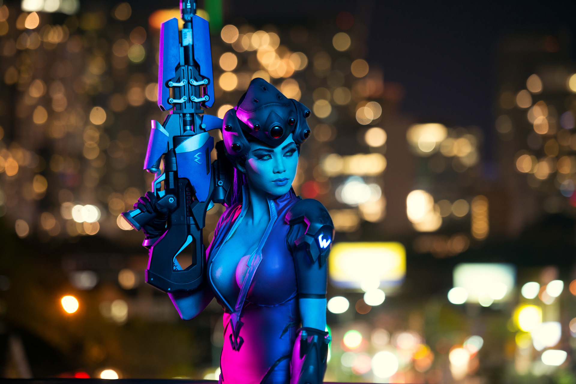 Widowmaker Cosplay Has You In Its Sights