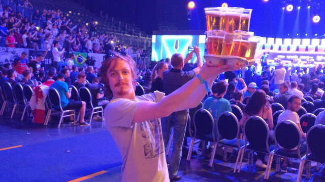 Man Carrying Stack Of Beers Is The Unofficial Winner Of This Weekend’s Counter-Strike Tournament 